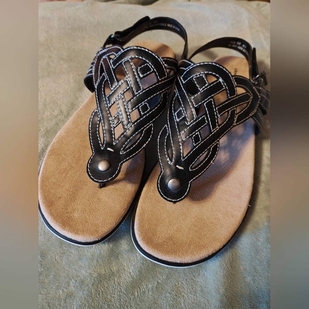 NWOT Cloudwalkers Women's Black and Tan Sandals wide width